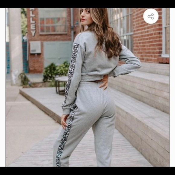 Kittenish jogger set - Picture 7 of 8